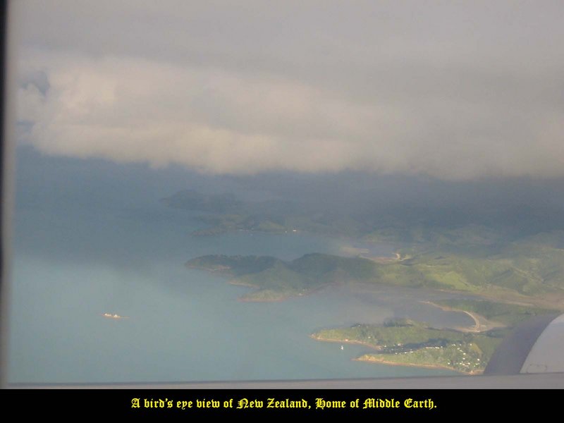 New Zealand through the clouds - 800x600, 35kB