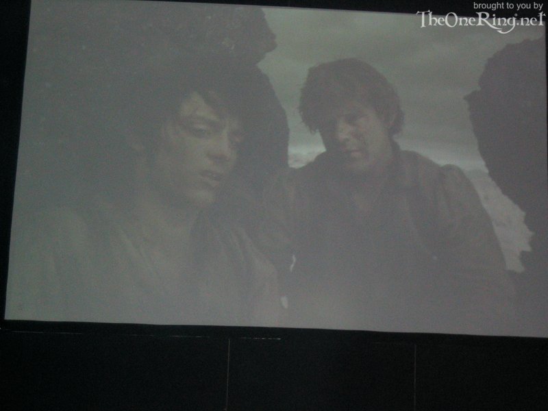 Frodo And Sam In Mordor - 800x600, 50kB