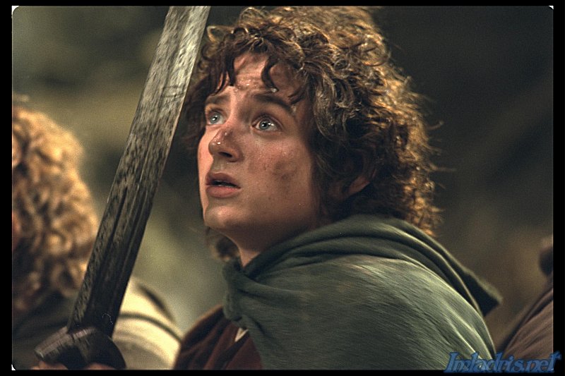 Frodo scared of the Nazgul - 800x533, 80kB