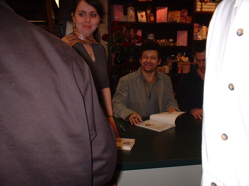 Andy Serkis Booksigning Reports: California - 800x600, 86kB