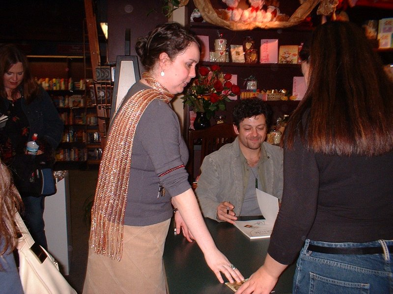 Andy Serkis Booksigning Reports: California - 800x600, 116kB