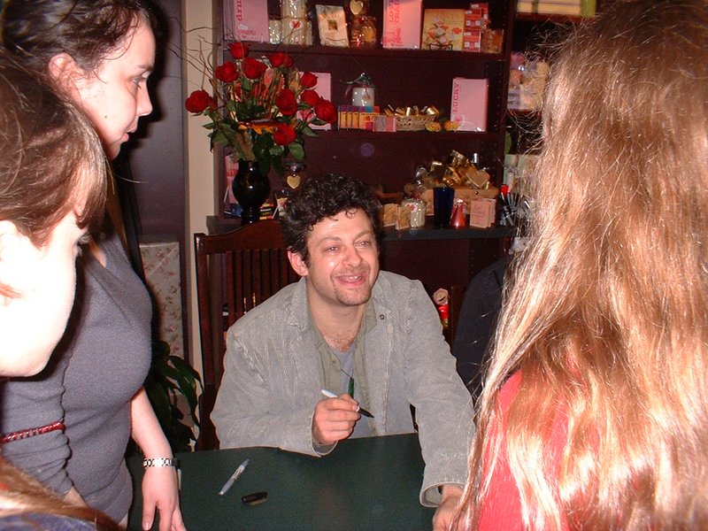 Andy Serkis Booksigning Reports: California - 800x600, 137kB