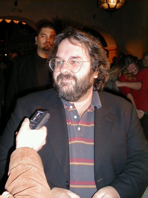 Peter Jackson on the red carpet - 480x640, 69kB