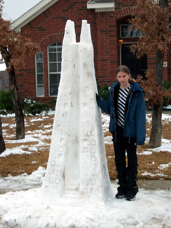 Isengard Snow Sculpture - 600x800, 414kB