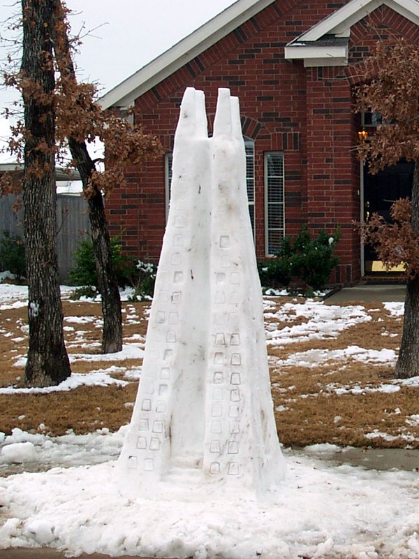 Isengard Snow Sculpture - 600x800, 124kB