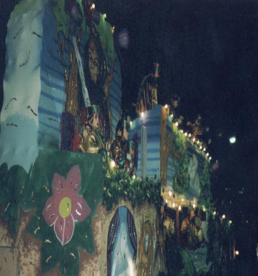 Hobbits of the Shire Float - 528x565, 41kB