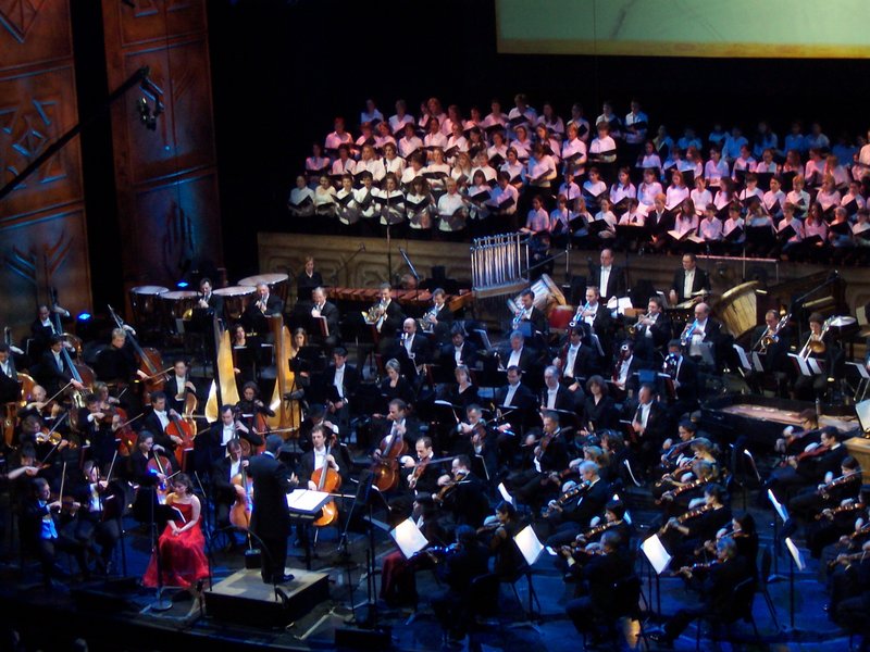 Howard Shore in Montreal Images - 800x600, 127kB