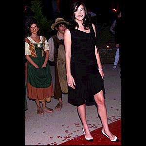 Cannes 2001 - Liv Tyler - 300x300, 20kB