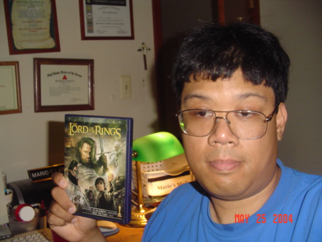 TORN Fans And Their ROTK DVD! - 640x480, 147kB