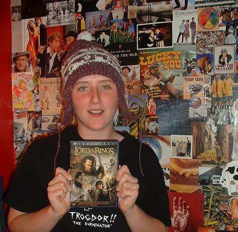 TORN Fans And Their ROTK DVD! - 479x467, 78kB