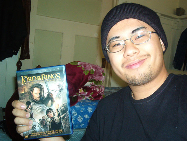 TORN Fans And Their ROTK DVD! Gallery III - 640x483, 68kB