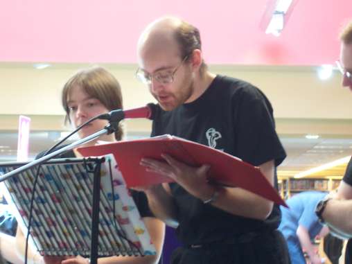 LOTR Charity Reading at Borders in Cambridge - 508x381, 18kB