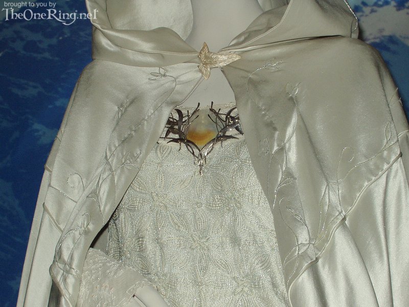 Galadriel Costume - Necklace - 800x600, 104kB