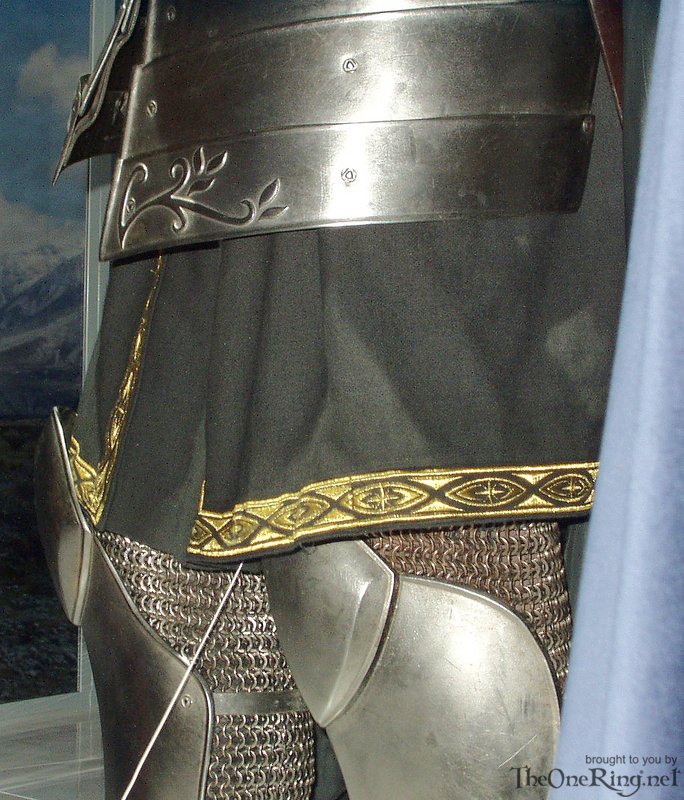 Soldier of Gondor Costume - Left Side - 684x800, 141kB