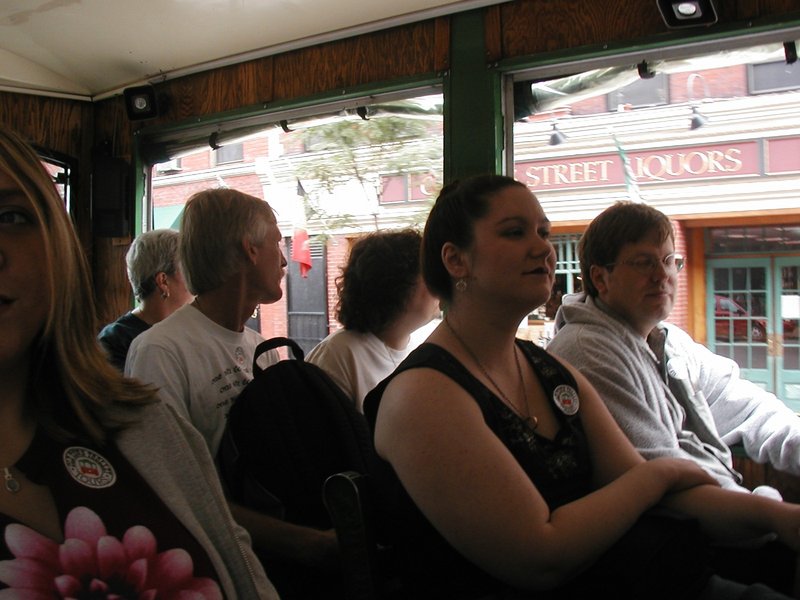 On the Trolley - 800x600, 82kB