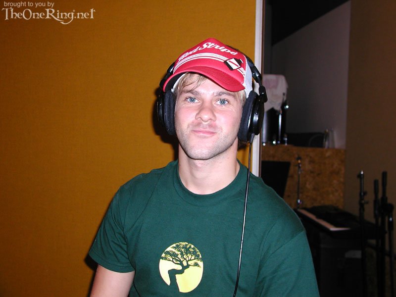 Dominic Monaghan Records 'Ringers' - 800x600, 60kB