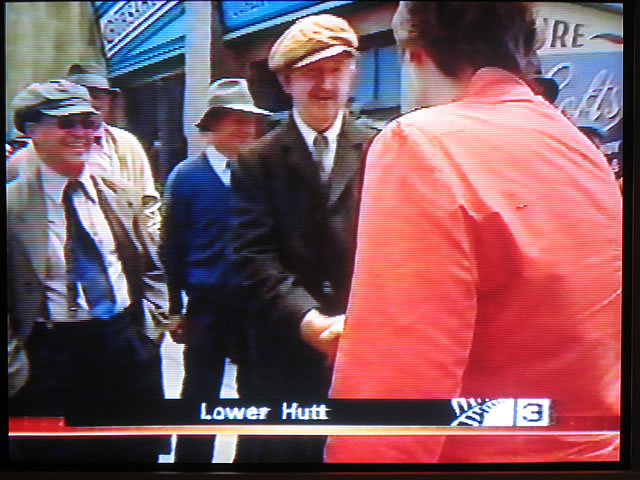 TV3 Screengrabs from Clark's Visit - 640x480, 80kB