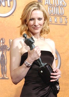 Screen Actors Guild Awards 2005 - 240x336, 19kB