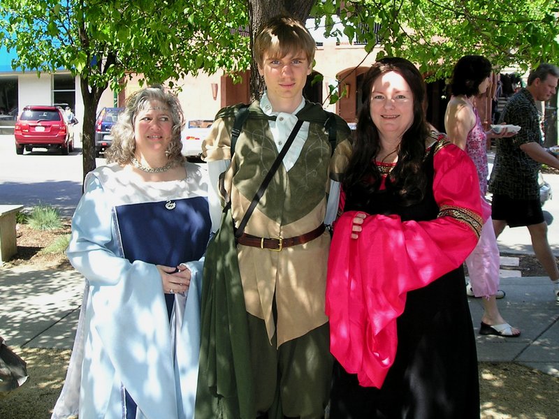 Vacaville Lord of the Rings Festival Images - 800x600, 148kB
