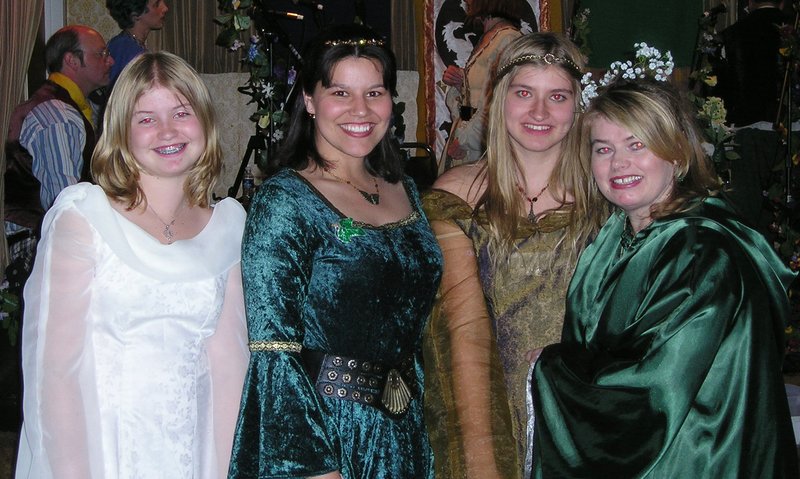 Vacaville Lord of the Rings Festival Images - 800x479, 108kB