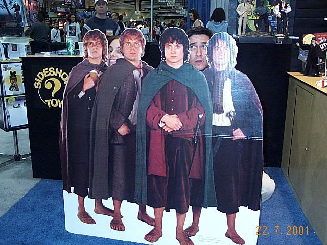 Hobbit Standups at Comic-Con 2001 - 640x480, 88kB