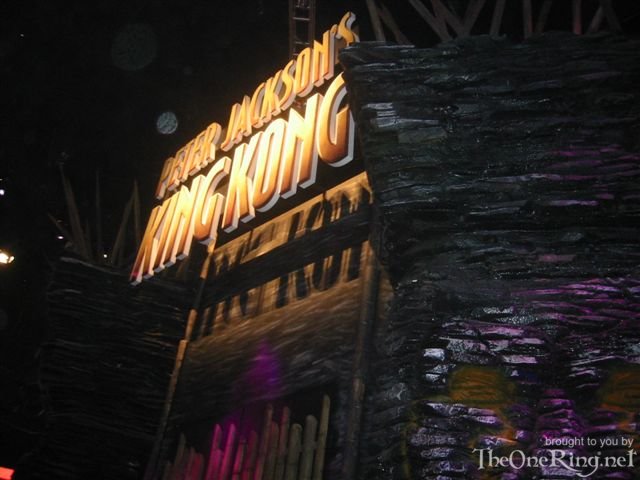King Kong Booth at E3 - 640x480, 55kB