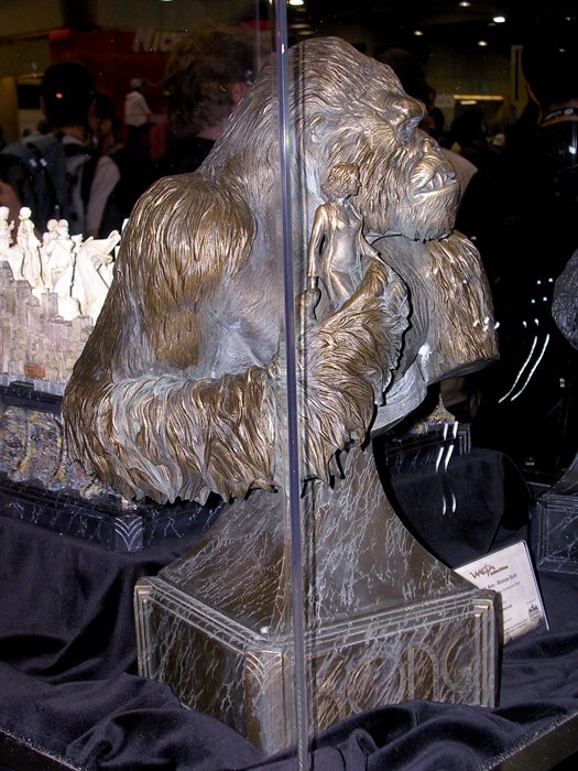 Comic-Con 2005: King Kong Goodies - 525x700, 104kB