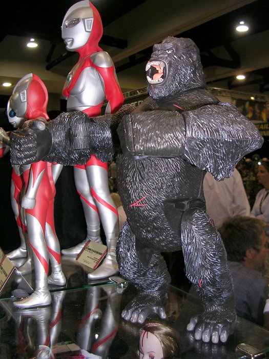 Comic-Con 2005: King Kong Goodies - 525x700, 97kB