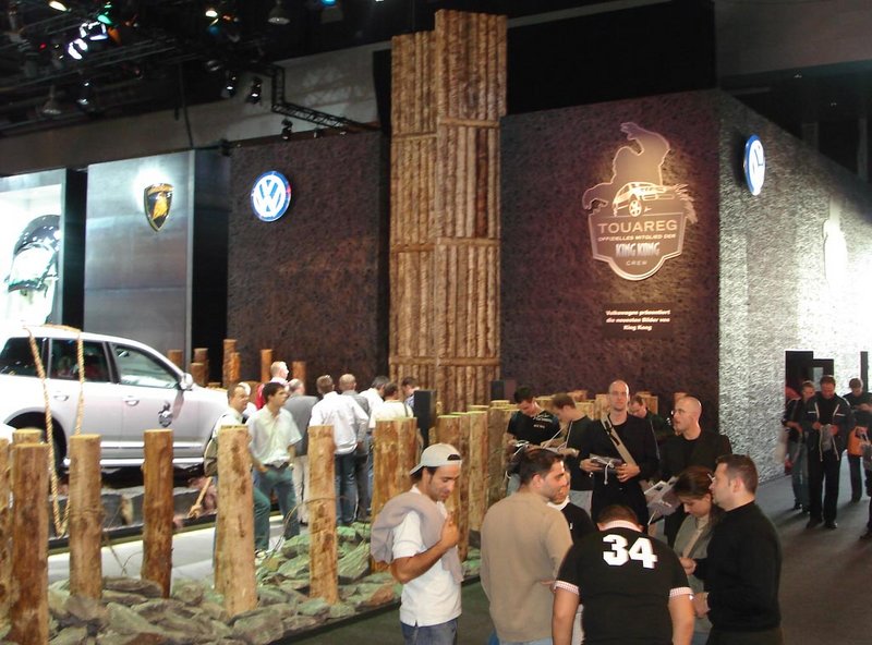 Volkswagen Booth at International Automotive Exhibition in Germany - 800x592, 102kB