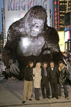 King Kong Premiere: New York, New York - 230x345, 69kB