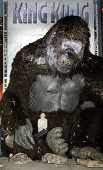 King Kong Premiere: New York, New York - 208x344, 59kB