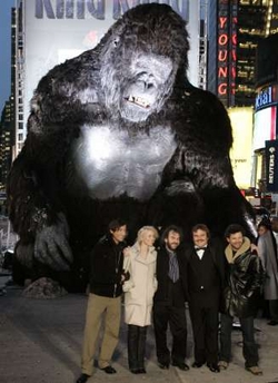 King Kong Premiere: New York, New York - 250x344, 70kB