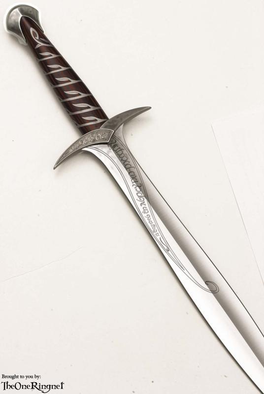 Sting Replica from United Cutlery - 536x800, 28kB