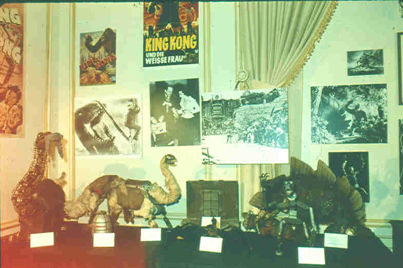 1983 KONG Party - 785x522, 32kB
