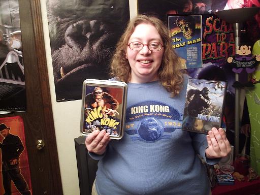 King Kong Fan with her DVD - 512x384, 54kB
