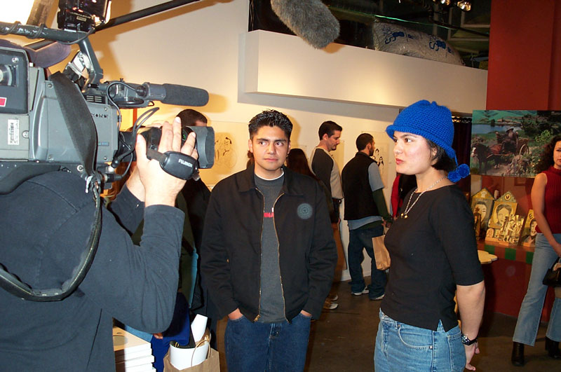 TV Crews interview fans at Storyopolis - 800x531, 101kB