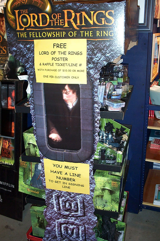 Rare Frodo Poster promotion at Storyopolis - 531x800, 153kB