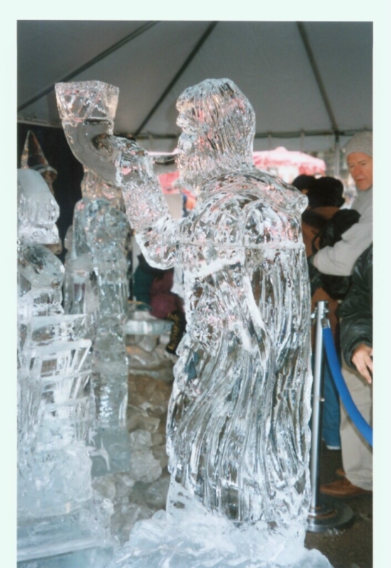 LoTR Ice Sculpture - Boromir - 550x800, 326kB