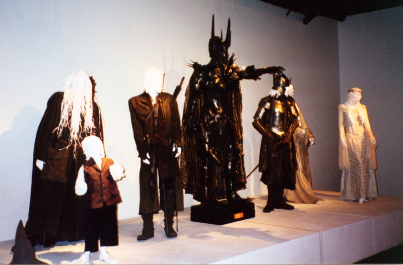 The Art of Motion Picture Costume Design Exhibit - 800x527, 268kB