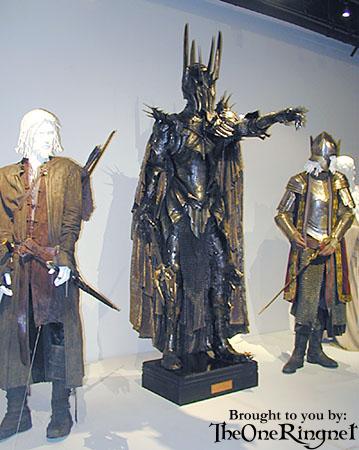 LOTR Costume Exhibit in LA - 359x450, 32kB