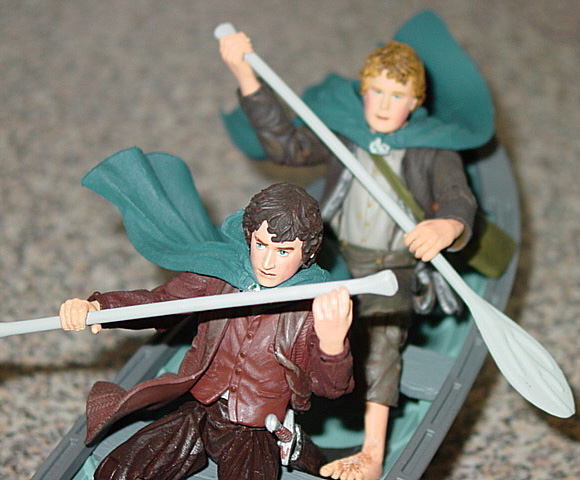 Sam and Frodo figures from FOTR Toybiz - 580x480, 138kB