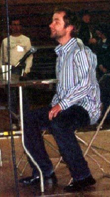 Billy Boyd at I-Con - 223x397, 23kB
