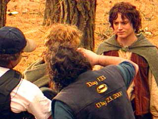 Becoming A Hobbit: Behind the Scenes on LOTR - 320x240, 31kB