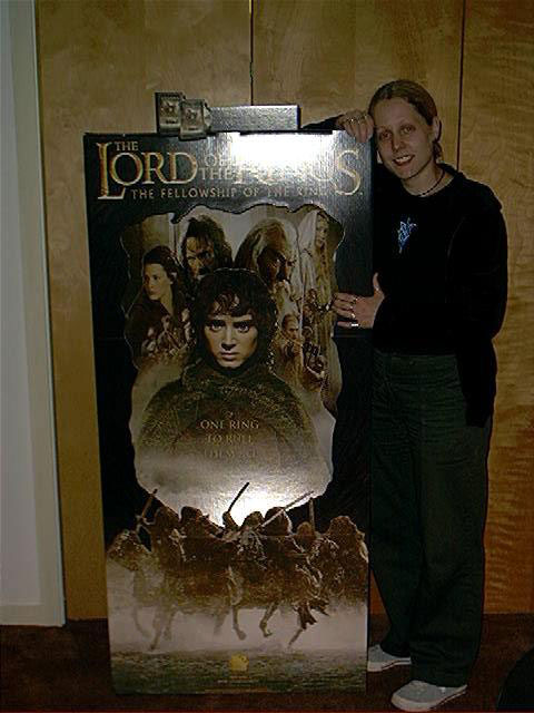 LOTR Standee From Barnes & Noble - 480x640, 56kB