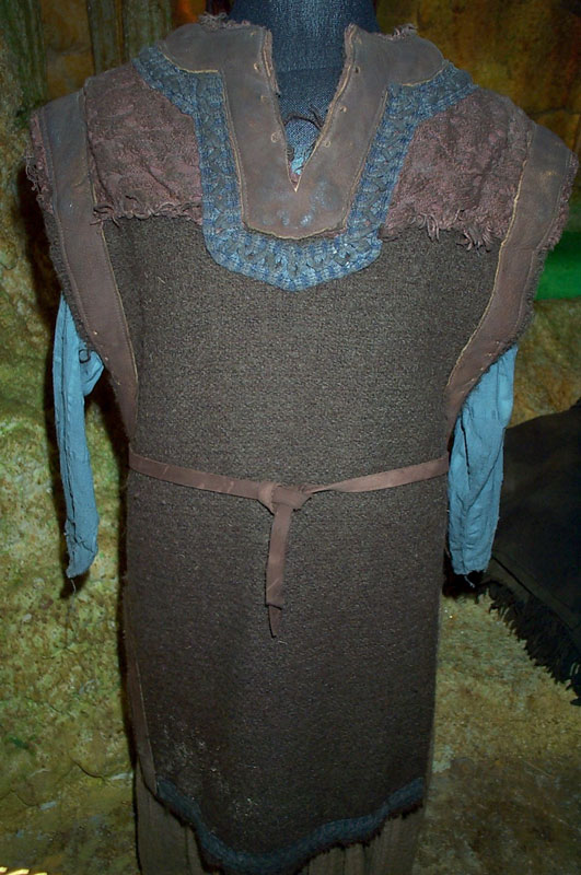 Toronto Exhibit - Rohan Child Costume - 531x800, 110kB