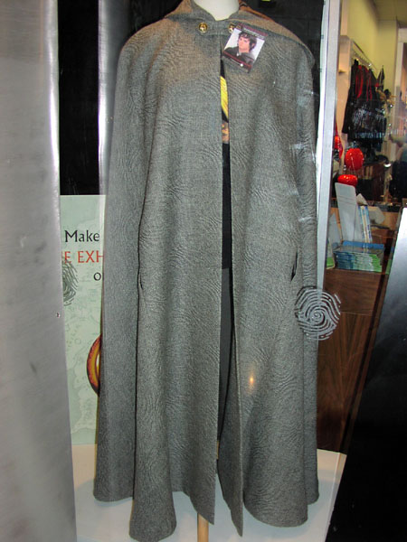 Elvish cloaks on sale at te papa - 450x600, 65kB
