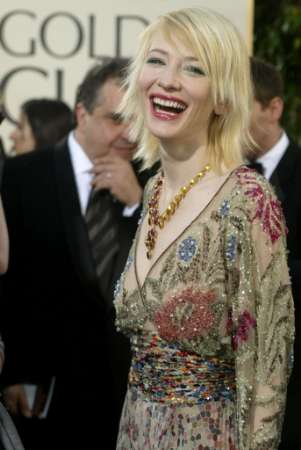 Cate Blanchett At The Golden Globes - 301x450, 17kB
