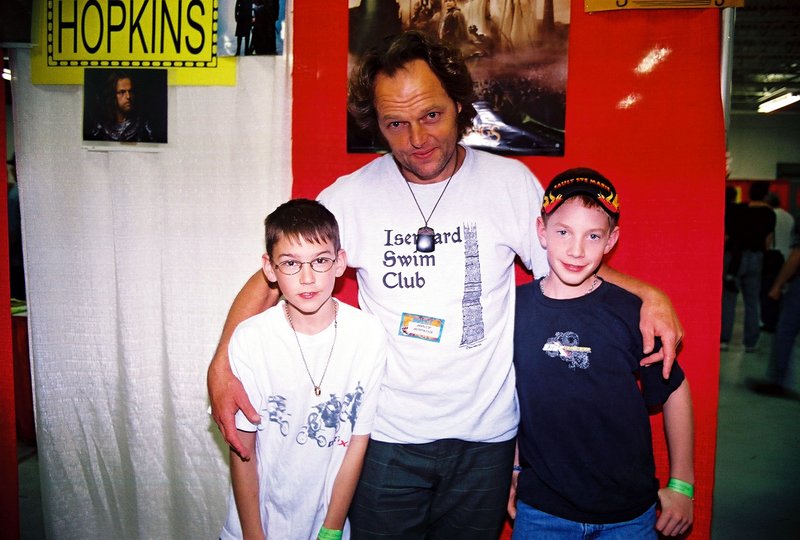 Bruce Hopkins at Comic Con in Detroit - 800x540, 86kB