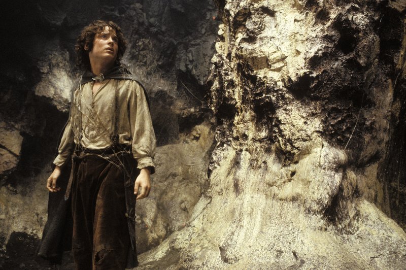 Frodo Enters Shelob's Lair - 800x532, 144kB