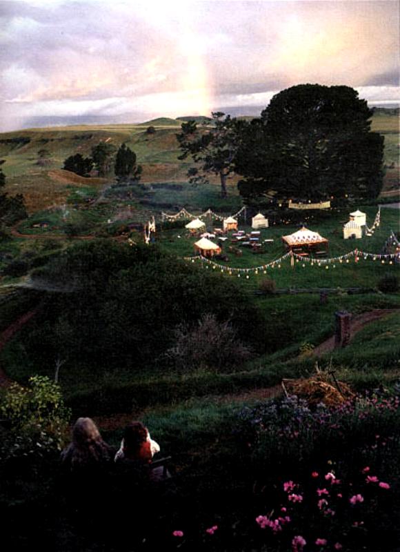A Party Tree Grows in Hobbiton - 580x800, 65kB